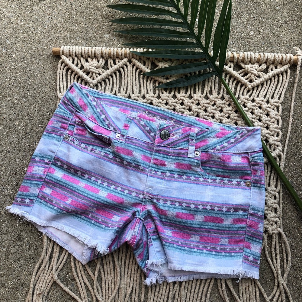 American Eagle Tribal Print Jean Shorts Size 6